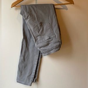 Size 8 Old Navy Rockstar Built In Sculpt Jeans Skinny Gray Pants